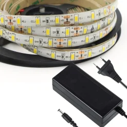5 M STRISCIA STRIP 300 LED SMD 5630 BIANCO 5 MT IMPERMEABILE + ALIMENTATORE 5A