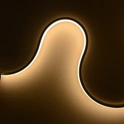 APPLIQUE DA MURO LED 28W DESIGN A SERPENTE BIANCO TONALITÀ LUCE 3IN1 2240LM E69-B3C