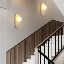 APPLIQUE DA PARETE MODERNO LAMPADA DECORATIVA IN METALLO CON SFERA VETRO G9 AQ46