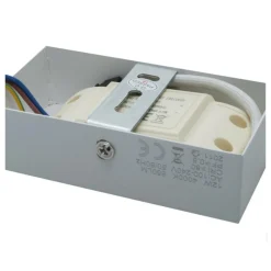 APPLIQUE LED RETTANGOLARE 12W 650 LM A PARETE 3 TEMPERATURE DI LUCE CCT E41-B3C