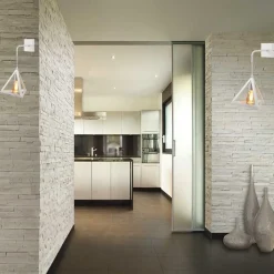 APPLIQUE PARETE PENDENTE FORMA TRIANGOLARE 3D STILE MINIMAL PORTALAMPADA ATTACCO E27 AQ54