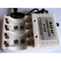 CARICABATTERIE A-612 PER PILE RICARICABILI AA STILO AAA MINI STILO BATTERIE 9 V