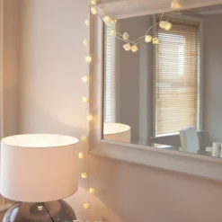 CATENA LUCI LUMINOSA CON 10 LED A FORMA DI ROSA BIANCA ALIMENTAZIONE A BATTERIA