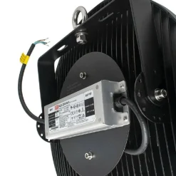 FARO LED INDUSTRIALE LAMPADA A UFO A SOSPENSIONE 200W LUCE FREDDA 6500K UFO-200W