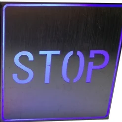 INSEGNA TABELLA A LED CON SCRITTA TESTO STOP LUMINOSA LUCE BLU DA PARETE MURO 1W