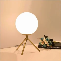 LAMPADA DA TAVOLO MINIMALISTA BRONZO TREPPIEDI CON SFERA LUME ABAT JOUR G9 D35