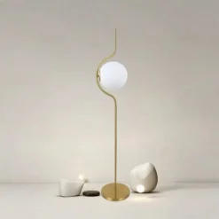 LAMPADA DA TERRA ORO CON SFERA IN VETRO BIANCO PIANTANA E27 DESIGN MODERNO 33894