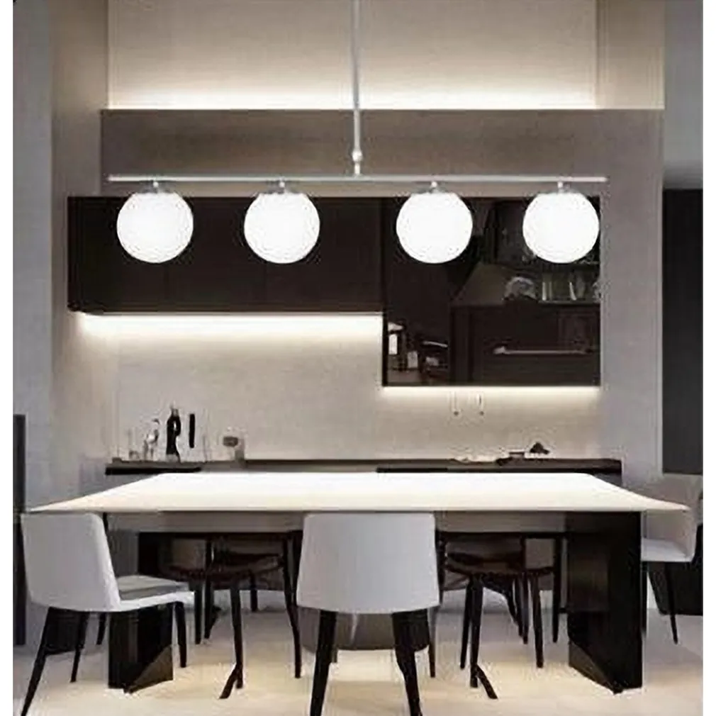 LAMPADARIO A SOSPENSIONE ARGENTO CON 4 SFERE BOLLE BIANCHE IN VETRO ATTACCO G9 33924