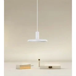 LAMPADARIO A SOSPENSIONE DESIGN MODERNO CON PARALUME IN FERRO BIANCO E27 IP20 33740