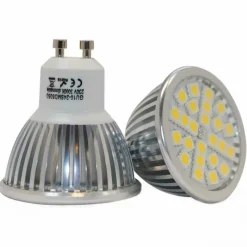 LAMPADINA A LED DICROICA FARETTO GU10 8W EQUIVALENTE A 65W 450 LUMEN LUCE FREDDA