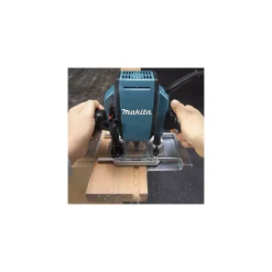 MAKITA FRESATRICE SUPERIORE PANTOGRAFO VERTICALE 8MM 900W 0-27000 G/MIN. RP0900J