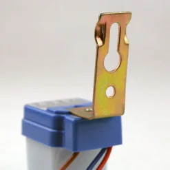 MINI INTERRUTTORE SENSORE CREPUSCOLARE 6A 220V PER LAMPADE FARO FARETTO LED