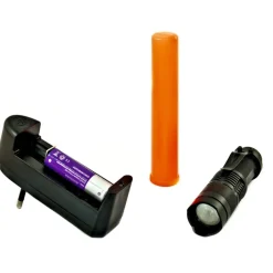 MINI TORCIA LUCE BIANCA LED 3 W LUMEN RICARICABILE RESISTENTE GANCIO SEGNALATORE