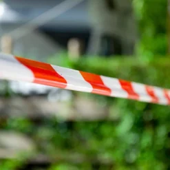 NASTRO SEGNALETICO ANTISTRAPPO SICUREZZA CANTIERE PERICOLO BIANCO ROSSO 50MMX18M