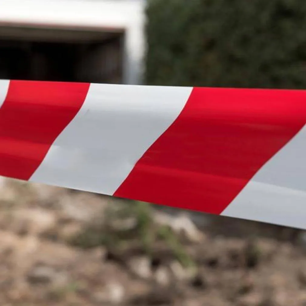 NASTRO SEGNALETICO DI SICUREZZA ROTOLO DA 50 MT SEGNA PERCORSO BIANCO ROSSO