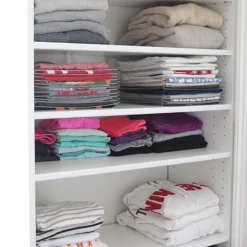 ORGANIZER PER MAGLIETTE SALVASPAZIO T-SHIRT PIEGHEVOLE CABINA ARMADIO CASSETTO