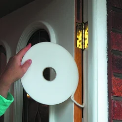 PARASPIFFERI NASTRO SIGILLO PORTE FINESTRE SPUGNA ISOLAMENTO 4,5MT