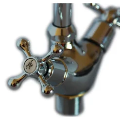 RUBINETTO MISCELATORE PER LAVELLO CUCINA A CANNA ALTA A CROCE COMANDO A VITE