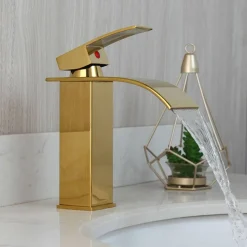 RUBINETTO ORO DA BAGNO DESIGN MODERNO A CASCATA MISCELATORE MONOCOMANDO DORATO