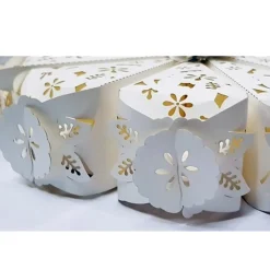 SET 10 BOMBONIERE SCATOLINA SPICCHIO TORTA BIANCO FIORE PORTACONFETTI MATRIMONIO