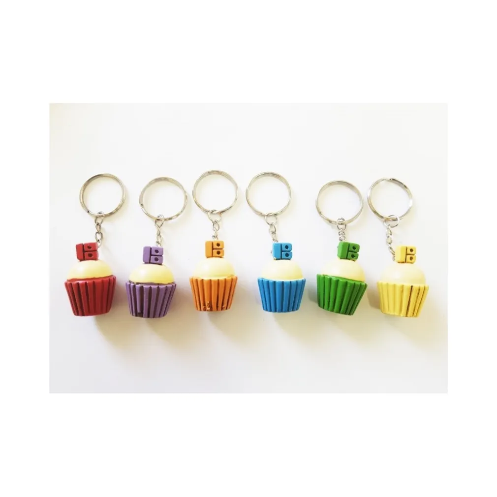 SET BOMBONIERE CUP CAKE DOLCI PER FESTA COMPLEANNO 18 ANNI CERAMICA PORTA CHIAVE