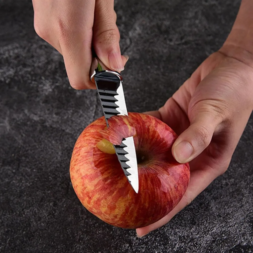 SET DI COLTELLI DA CUCINA IN ACCIAIO 6PZ MANICO IN SILICONE CON MOTIVO ONDULATO NERO