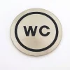 SET 2PZ CARTELLI CARTELLO TONDO ADESIVO METALLO SCRITTA WC PORTA BAGNO TARGA 6.5CM