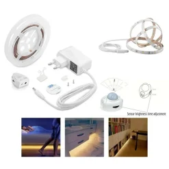 STRISCIA LED CON SENSORE DI MOVIMENTO LUCE BIANCA 6000K ARMADI BORDO LETTO 12V 0,5A