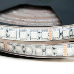 STRISCIA 600LED IMPERMEABILE IP68 DIMMERABILE LUCE MULTICOLORE RGB 75W 24V ESTERNI