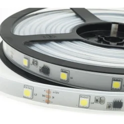 STRISCIA STRIP LED MULTIEFFECT SMD 5050 150 SMD FLESSIBILE LUCE COLORATA IP 20