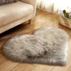 TAPPETO CUTE CUORE PELLICCIA FLUFFY VARI COLORI LIVING STANZA DA LETTO 70X90 CM