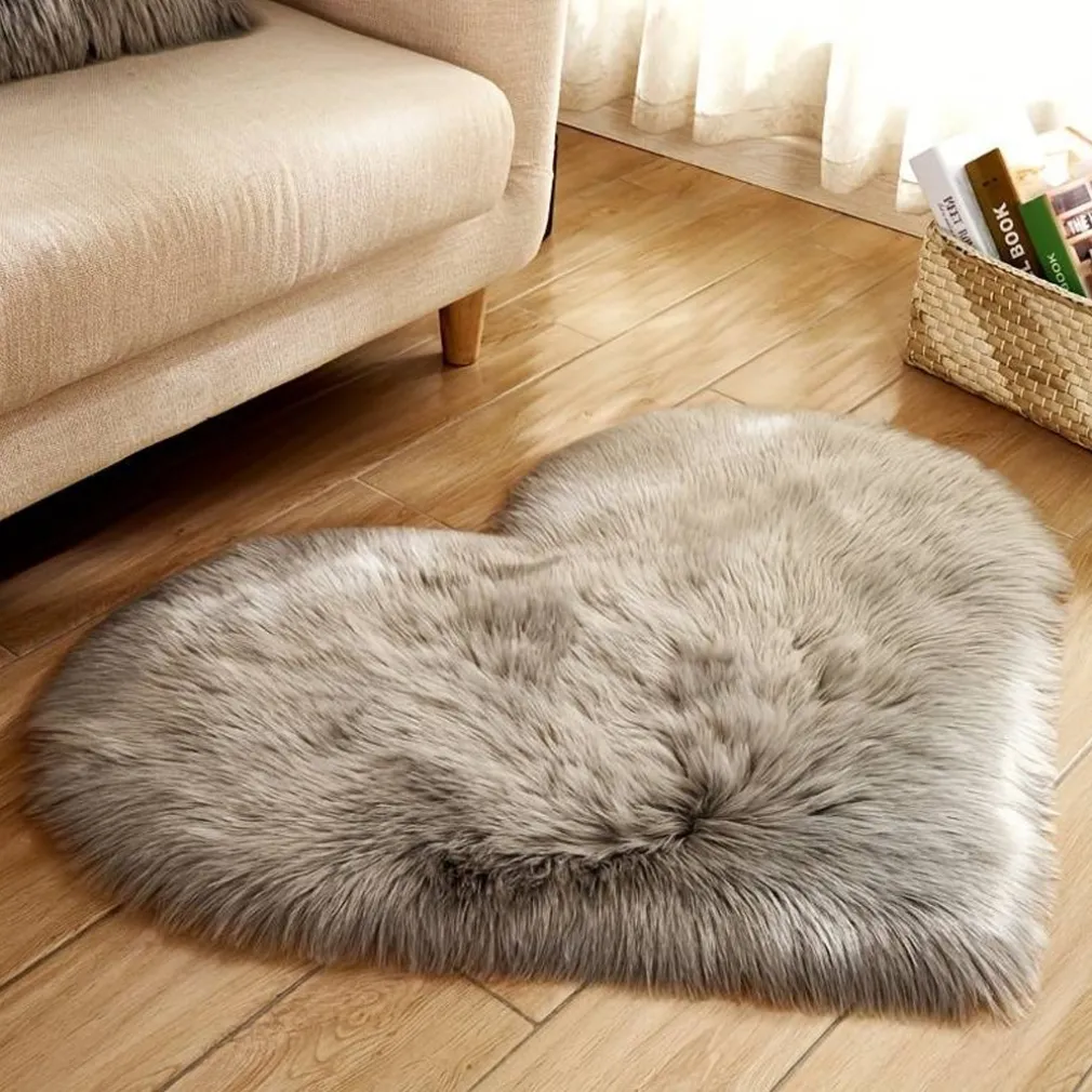 TAPPETO CUTE CUORE PELLICCIA FLUFFY VARI COLORI LIVING STANZA DA LETTO 70X90 CM