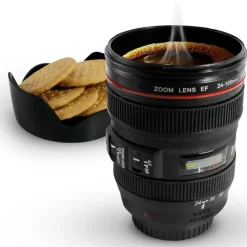 TAZZA PER BEVANDE A FORMA DI OBIETTIVO DI MACCHINA FOTOGRAFICA CON COPERCHIO