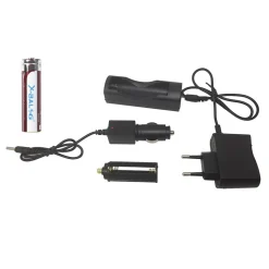 TORCIA SUBACQUEA A LED RICARICABILE IN ALLUMINIO CON BATTERIA DA 8800 MAH