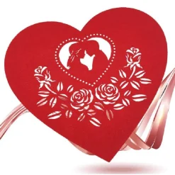 TOVAGLIETTA 33 CM FORMA CUORE INNAMORATI IN TESSUTO ROSSO SAN VALENTINO 95462